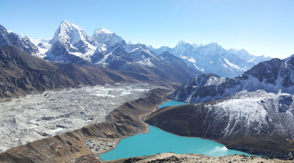 Gokyo Valley